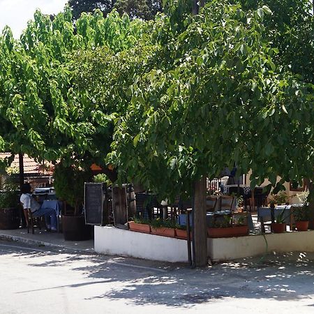 فيلا Makrinari Tis Pano Geitonias Salamiou المظهر الخارجي الصورة